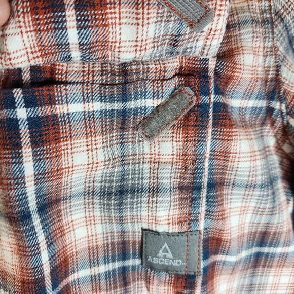 Ascend Plaid Button Down Men's Flannel Shirt in S/P - Picture 6 of 10